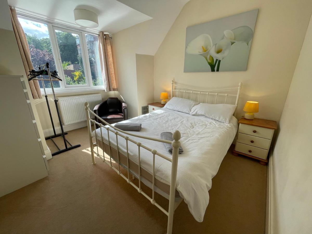 Large 5 Bed House In Scarborough Near The Beach, Large Garden & Hot Tub Exterior foto